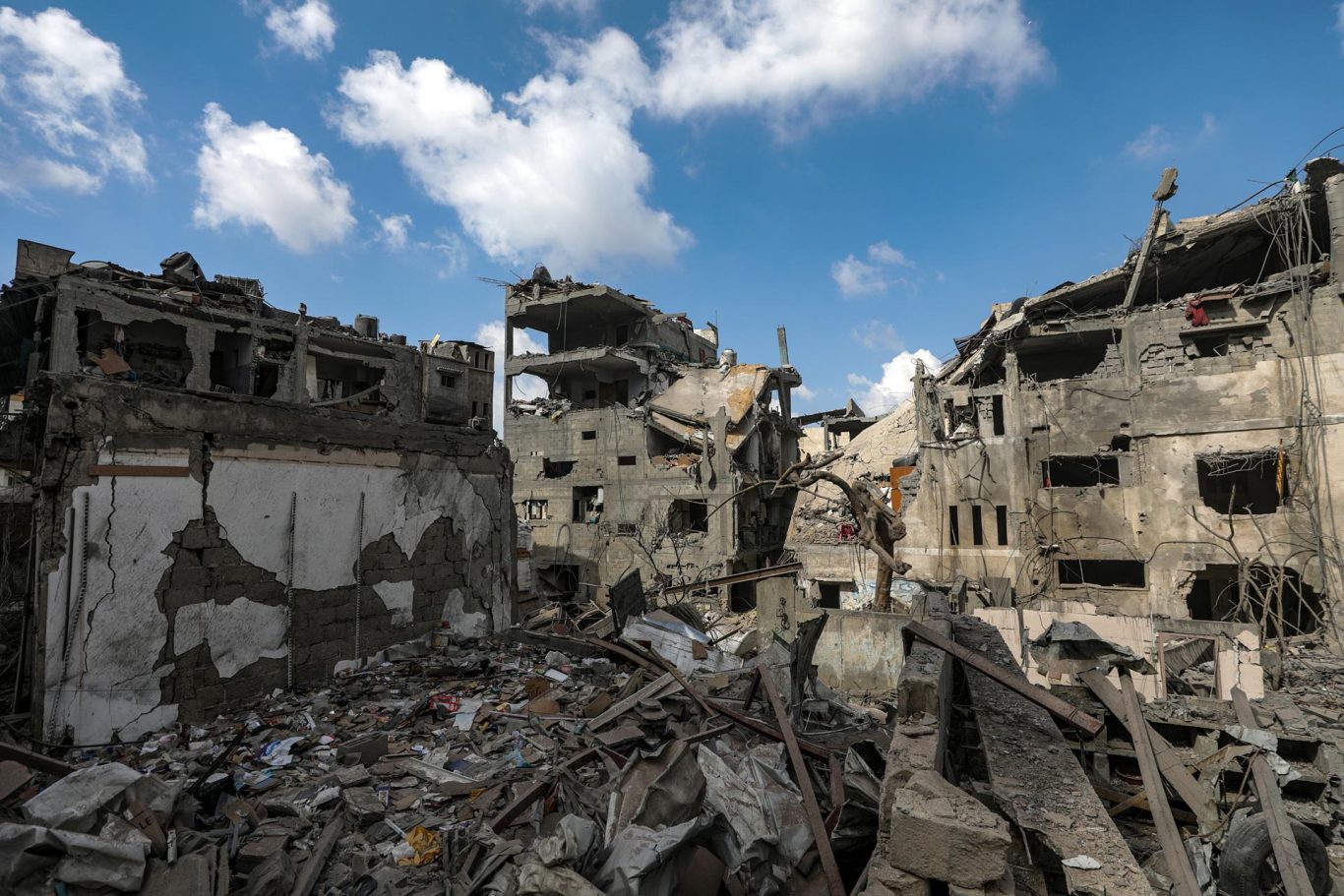 Vista de la destrucción en Gaza por bombardeos de Israel, 16 de octubre de 2023. Foto: EFE/EPA/Mohammed Saber.