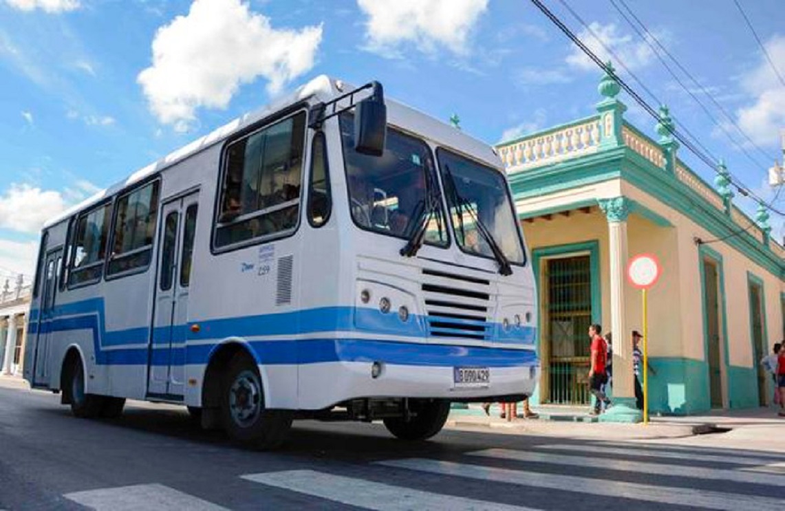 Ómnibus urbano en Camagüey. Foto: Adelante / Archivo.