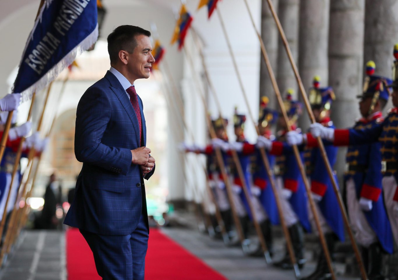 El presidente electo Daniel Noboa llega al Palacio de Gobierno, en Quito, 17 de octubre de 2023. Foto: EFE/José Jácome.
