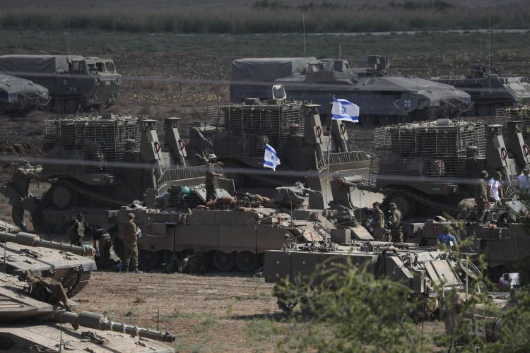 Tropas de Israel en la frontera de Gaza. Foto: ATEF SAFADI/EFE/EPA.