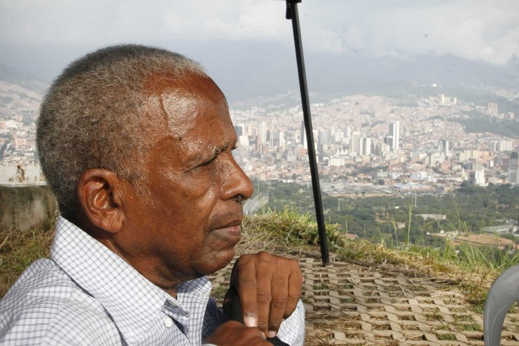 Domingo Alfonso. Foto: Festival de Poesía de Medellín.