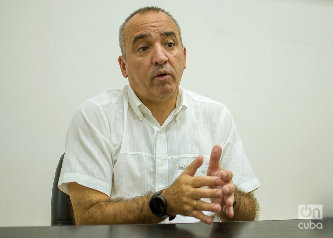 Ernesto Soberón Guzmán, director general de Asuntos Consulares y de Atención a Cubanos Residentes en el Exterior (DACCRE) de la Cancillería de la isla. Foto: Otmaro Rodríguez.