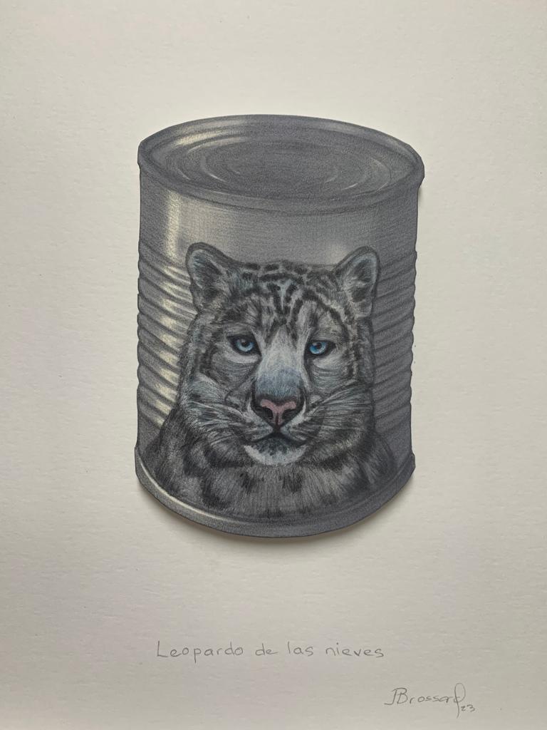 “Leopardo de las nieves”, 2023. Dibujo con acuarela y creyón sobre impresión digital, 22 x 28 cm.  
