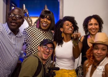 Big Freedia se reunió con activistas, emprendedores y artistas cubanos en La Habana. Foto: Otmaro Rodríguez