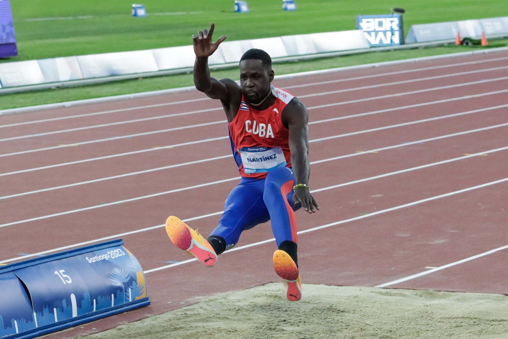 Lázaro Martínez only needed one valid jump to win the gold medal in triple jump at the Pan American Games in Santiago, Chile. Photo: Taken from JIT.