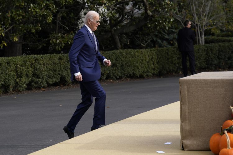 Biden llegando a la Casa Blanca. Foto: YURI GRIPAS / EFE/EPA.