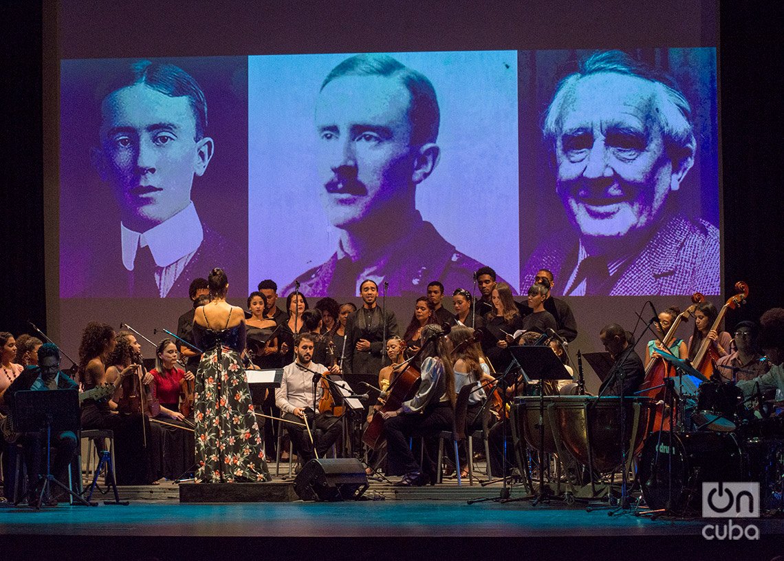 Concierto “Tolkien en La Habana”, en el Teatro Martí, protagonizado por Janio Abreu y Aire de Concierto, la Orquesta de Cámara de La Habana, y el Coro del Teatro Lírico Nacional. Foto: Otmaro Rodríguez.