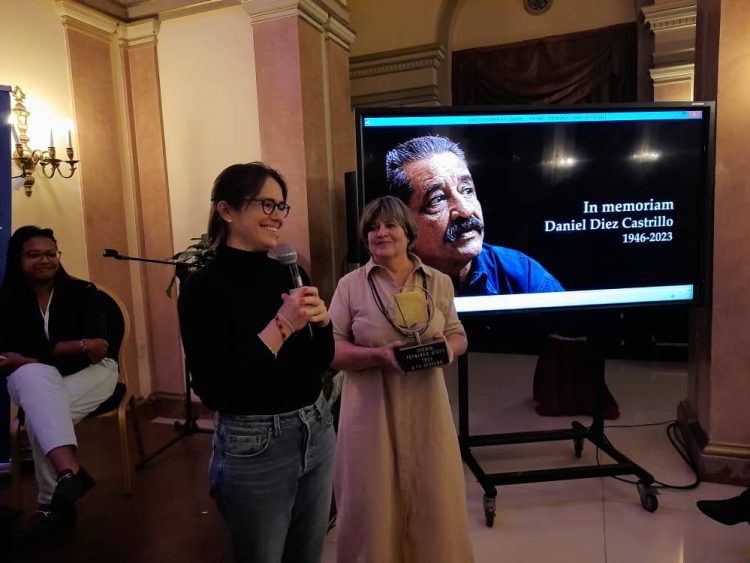 Escuela de cine en Cuba premia a la Televisión Serrana y rinde homenaje a su fundador, Daniel Diez. Foto: Tomada de Radio Santa Cruz.