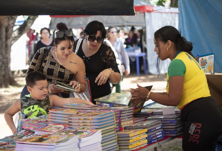 Feria del Libro de La Habana. Foto: EFE.