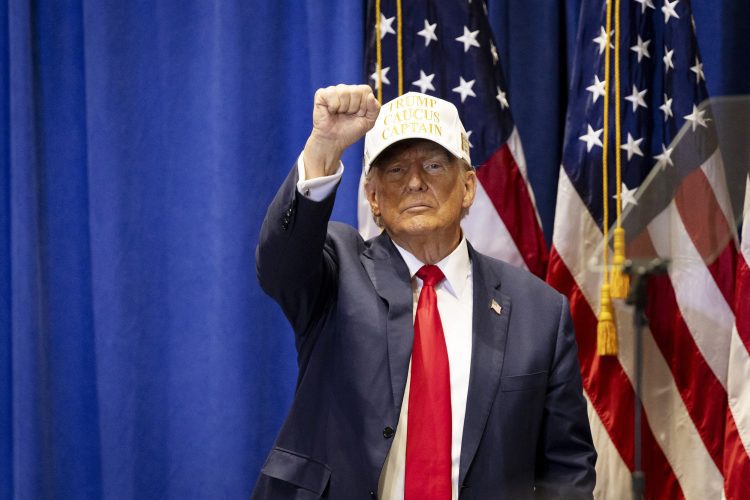 Trump en Iowa. Foto: AFP.
