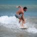 La velocidad, el tamaño y la forma de las olas son elementos fundamentales para los surfistas. Foto: Kaloian.