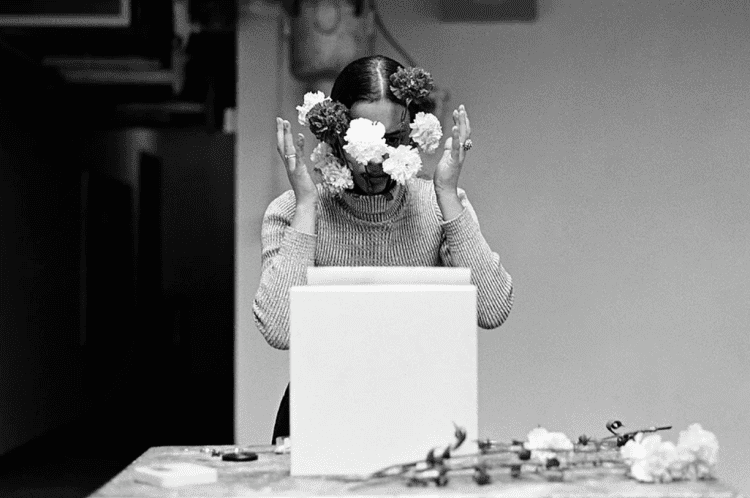 Ana Mendieta, Sin título, 1973. Performance.