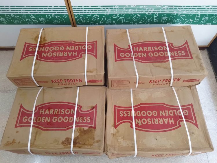 Cajas de pollo importado en Cuba. Foto: Archivo.