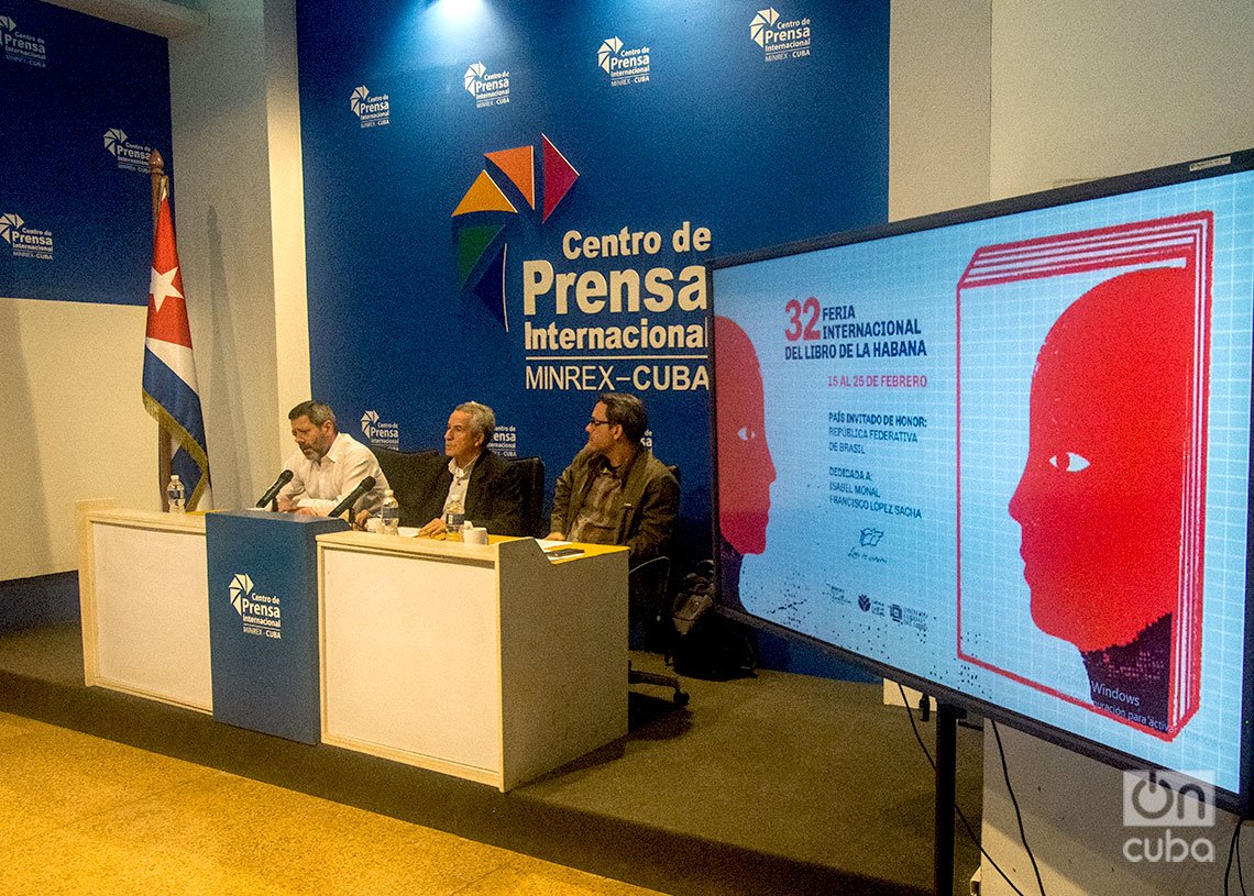Conferencia de prensa sobre la edición 32 de la Feria Internacional del Libro de La Habana, que tendrá a Brasil como país invitado de honor. Foto: Otmaro Rodríguez.