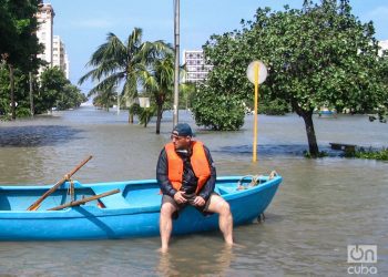 Inundación en El Vedado en 2005. Esta semana la capital cubana vio escenas similares. Foto: Kaloian.