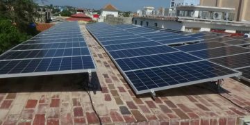 Paneles solares del Centro Tecnológico de Holguín. Foto: Cubasolar / Facebook / Archivo.