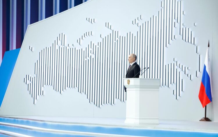 Putin ante la Asamblea Federal en el centro de conferencias Gostiny Dvor, en Moscú. Foto: DMITRY ASTAKHOV/SPUTNIK/EFE/EPA.