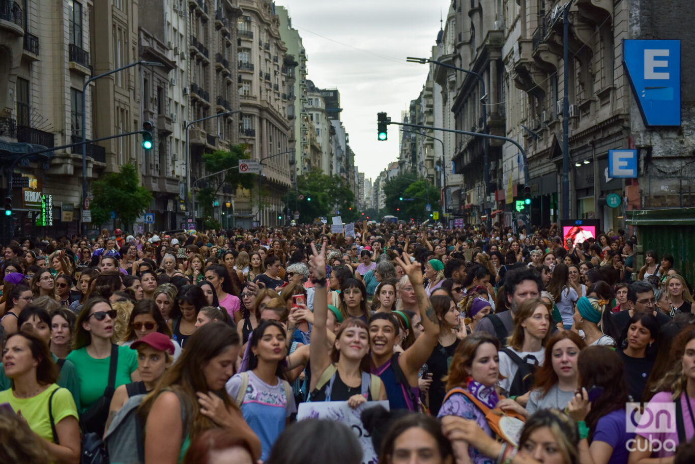 De cara a las demandas pendientes y a la voluntad expresa de hacer retroceder políticas pro derechos, las mujeres argentinas tomaron las calles este 8 de marzo de 2024. Foto: Kaloian.