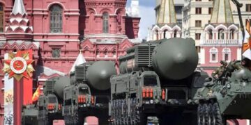 Armamento nuclear ruso desfila por la Plaza Roja de Moscú Foto: ABC / Archivo.