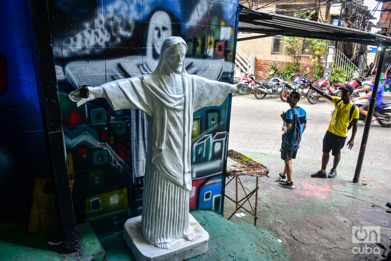 El Cristo del Corcovado, símbolo de Río de Janeiro en una de las esquinas de Rocinha. Foto: Kaloian.