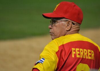 Armando Ferrer es uno de los mentores que ya sabe lo que es ganar en Series Nacionales. Foto: Ricardo López Hevia.