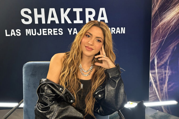 Shakira durante una entrevista en el Hard Rock Hotel & Casino en Hollywood, en las afueras de Miami, Florida. Foto: Alicia Civita/EFE.