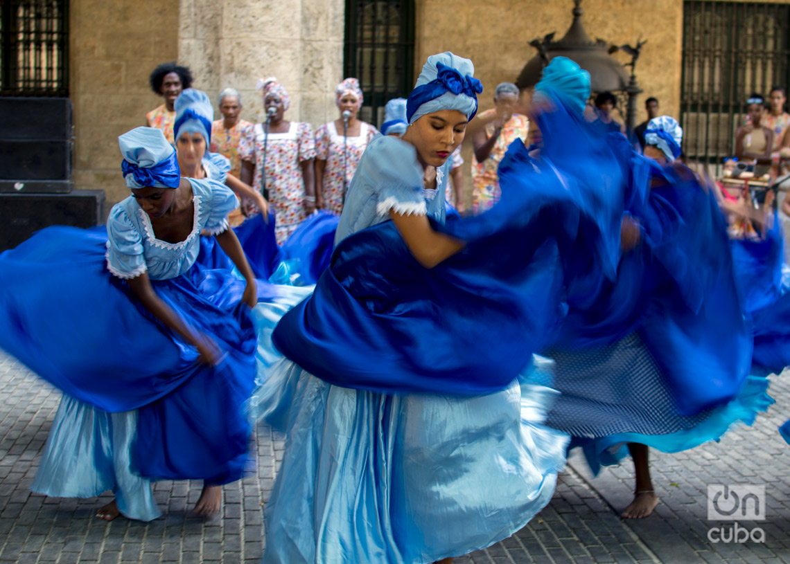JJ Traditional Dance Company, at the International Festival of Dance in Urban Landscapes Old Havana: City in Motion 2024. Photo: Otmaro Rodríguez.