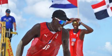Noslen Díaz y Jorge Luis Alayo, la principal dupla de voleibol de playa de Cuba. Foto: @CanalCaribeCuba / Archivo.