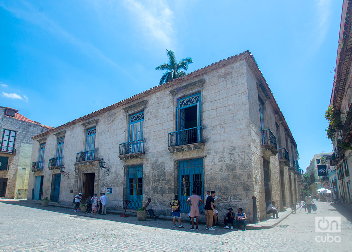 Museo de Arte Colonial, en la Plaza de la Catedral de La Habana. Foto: Otmaro Rodríguez.