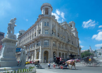 Museo de Arte Universal, una de las dos sedes del Museo Nacional de Bellas Artes, en La Habana Vieja. Foto: Otmaro Rodríguez.