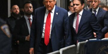 El expresidente Trump llegando al juzgado de Manhattan. Foto: AFP.