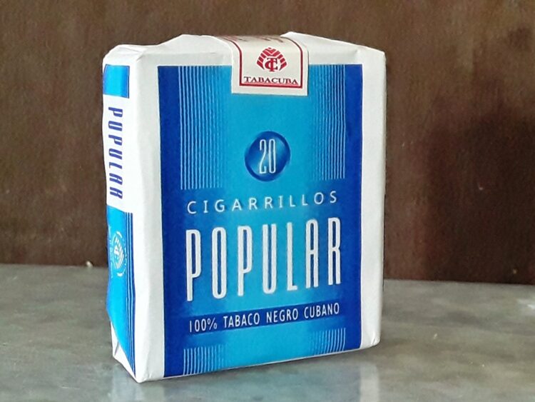 Caja de cigarros cubanos Popular. Foto: Leandro Pérez Pérez / Adelante / Archivo.