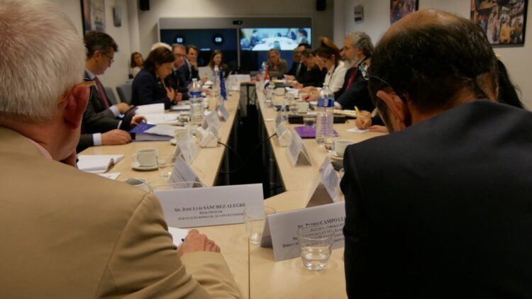Las reuniones tuvieron lugar en Bruselas. Foto: @BrunoRguezP