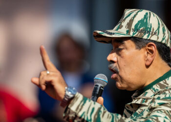 El presidente de Venezuela, Nicolás Maduro, habla durante un acto en Caracas. Foto: Rayner Peña R. / EFE.