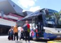 Ómnibus de la empresa Transtur que sirven de enlace entre la Terminal 3 del Aeropuerto José Martí y varios puntos de la ciudad. Foto: Facebook/Transtur Cuba.