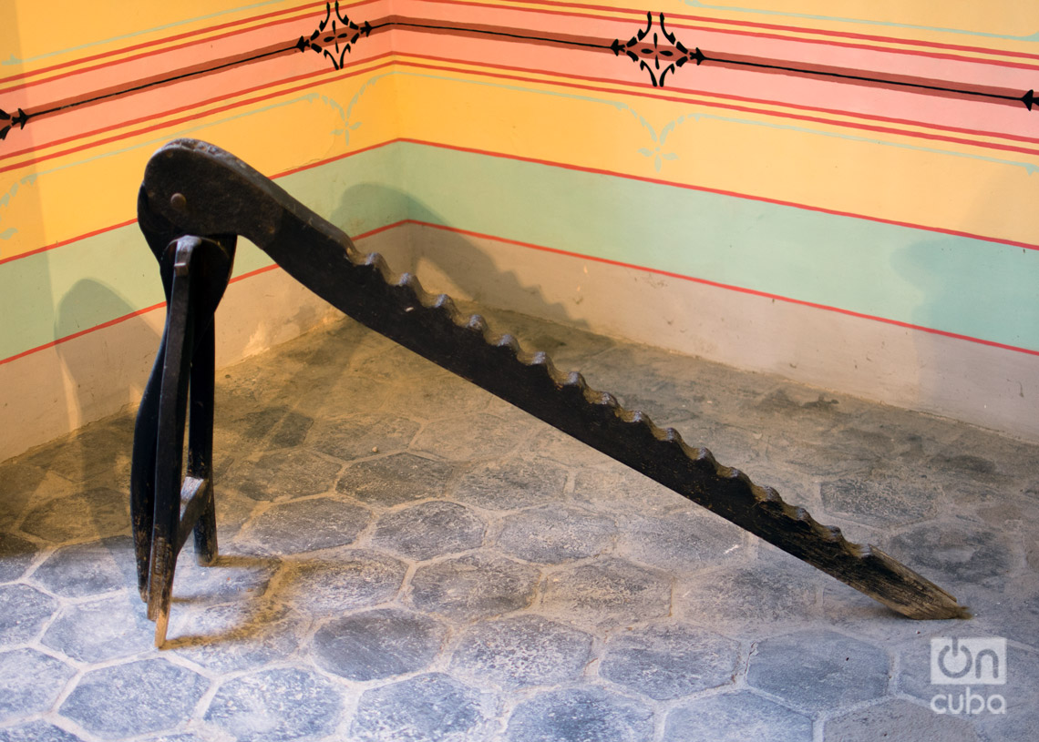 Implemento utilizado para levantar carruajes en el siglo XIX. Foto: Otmaro Rodríguez.