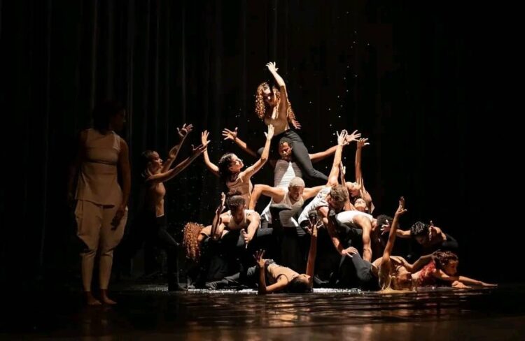 "Enreda2" será un espectáculo de estreno del Ballet Contemporáneo de Camagüey, que tendrá como base al jazz en la melodía. Foto: @BalletC_Cmg / X.