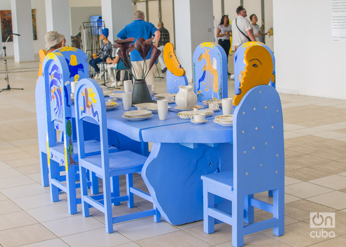 Exposición "Pan con guayaba, una vida feliz", del reconocido artista de la plástica Manuel Mendive, en el Museo Nacional de de Bellas Artes, en La Habana. Foto: Otmaro Rodríguez.