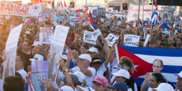 Desfile del 1 de Mayo, en La Habana. Foto: Otmaro Rodríguez.
