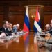 El presidente cubano calificó de “productivo” su encuentro con Dmitri Medvedev. Foto: EKATERINA SHTUKINA/SPUTNIK/EFE/EPA.