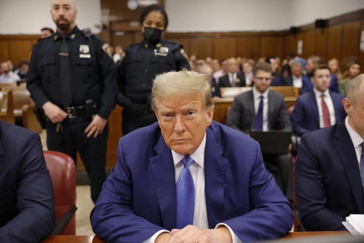 El expresidente Donald Trump en el Tribunal Supremo de Nueva York, 20 de mayo de 2024. Foto: EFE/EPA/Michael M. Santiago.