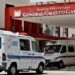 Imagen de archivo de ambulancias en el Hospital Calixto García, en La Habana. Foto: EFE / Archivo.