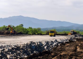 Trabajos iniciales para la construcción de un parque solar fotovoltaico en la localidad de Corúa 5, en el municipio holguinero de Mayarí. Foto: ACN.