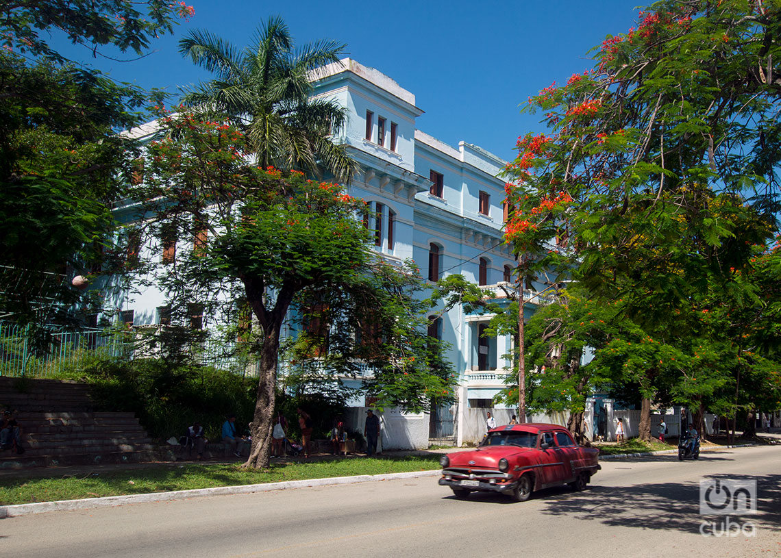 Antiguo colegio Nuestra Señora de Lourdes. Foto: Otmaro Rodríguez.