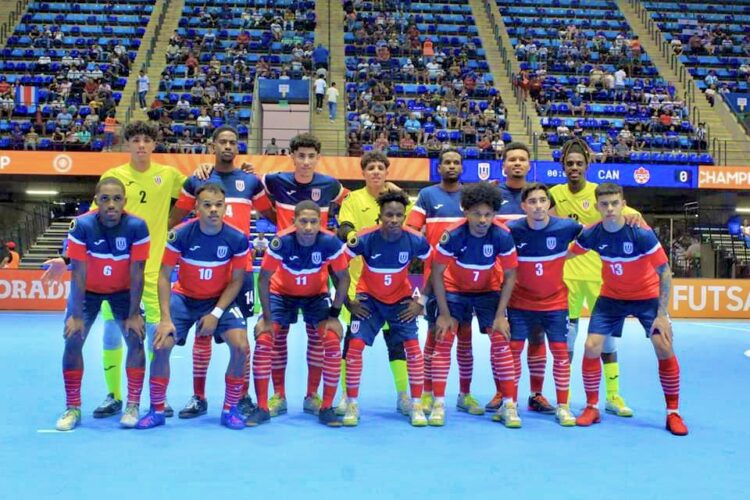 El equipo cubano de fútbol sala durante el Premundial de Nicaragua. Foto: Archivo de David Stirliz.