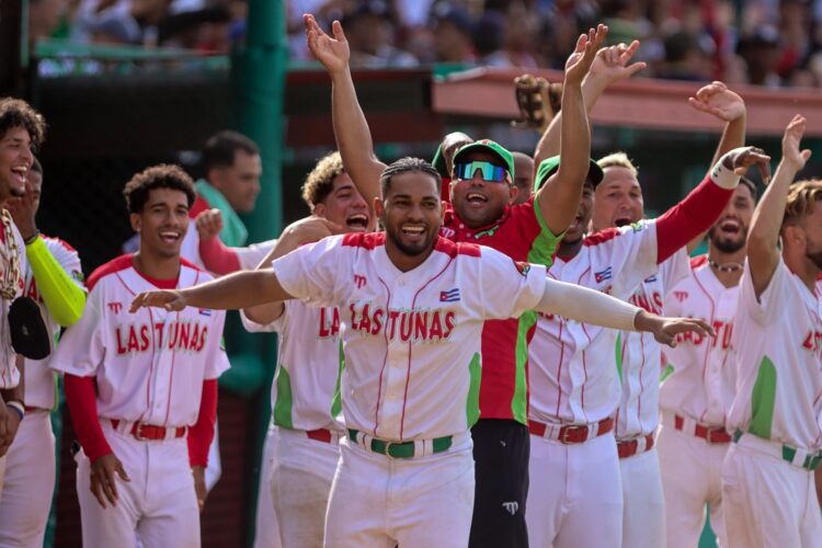 Los Leñadores fueron superiores a los Vegueros en la discusión del título beisbolero cubano. Foto: Tomada de JIT.