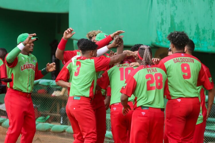 Los Leñadores atacaron temprano a los Vegueros y se llevaron la primera victoria en la final de la 63 Serie Nacional. Foto: Tomada de JIT.