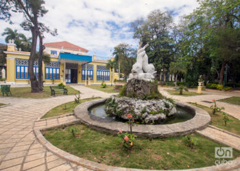 Quinta de los Molinos, en la avenida Carlos III. Foto: Otmaro Rodríguez.