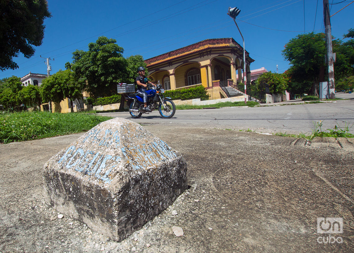 Esquina de las avenidas Santa Catalina y Mayía Rodríguez. Foto: Otmaro Rodríguez.