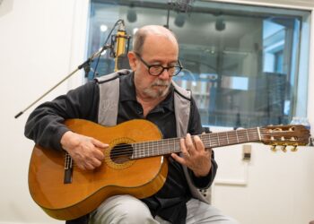 Silvio Rodríguez en los Estudios Ojalá. La Habana, 2024. Foto: Kaloian.